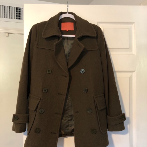 SINCLAIRE 10 Green Coat - Picture 2 of 9